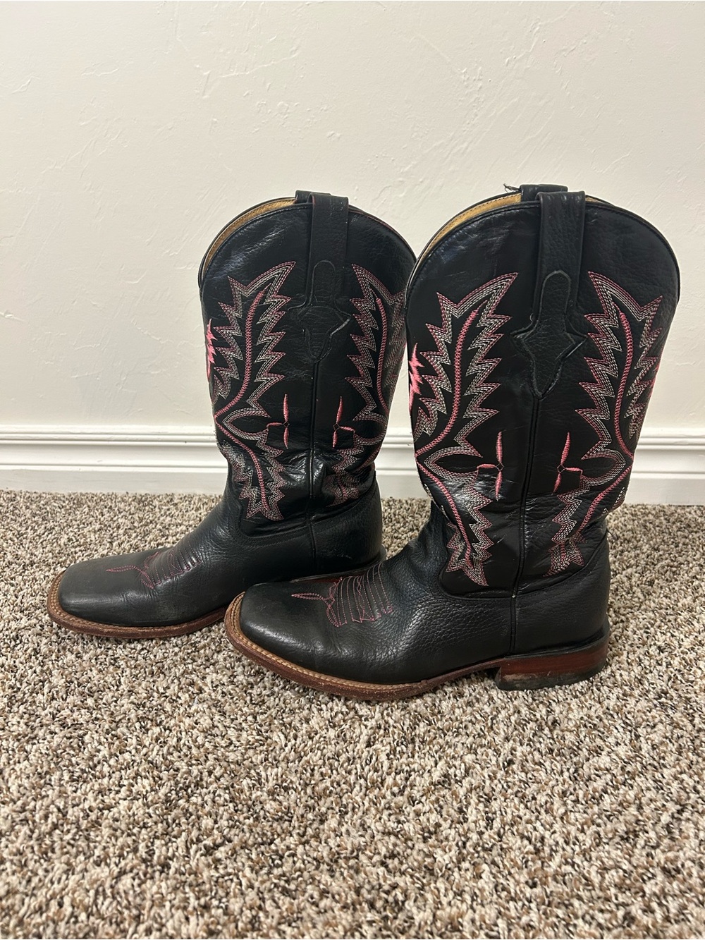 Ferrini Black Cowboy Boots with Pink Embroidery